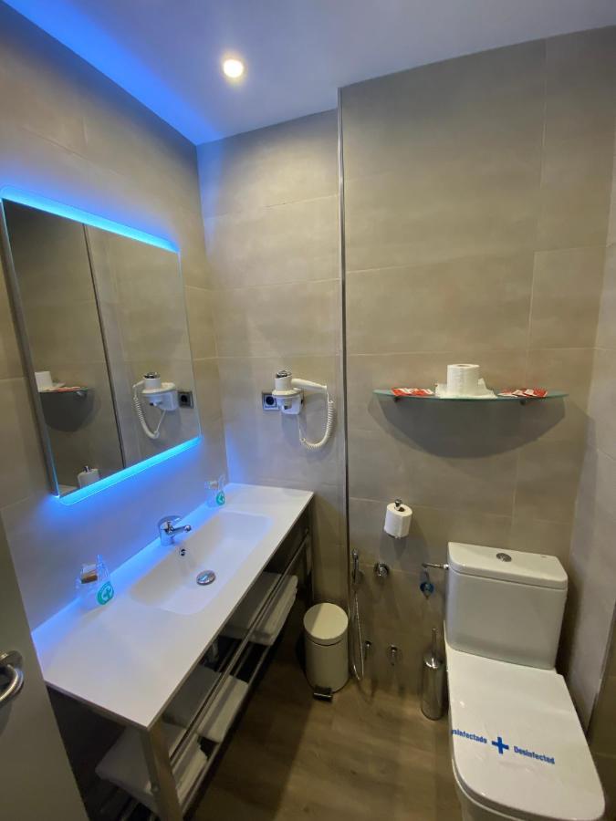 Hotel Escuela มาดริด ภายนอก รูปภาพ