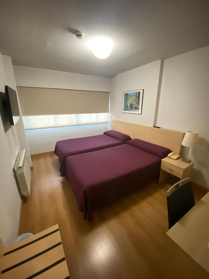 Hotel Escuela มาดริด ภายนอก รูปภาพ