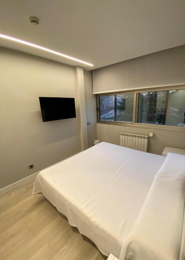 Hotel Escuela มาดริด ภายนอก รูปภาพ