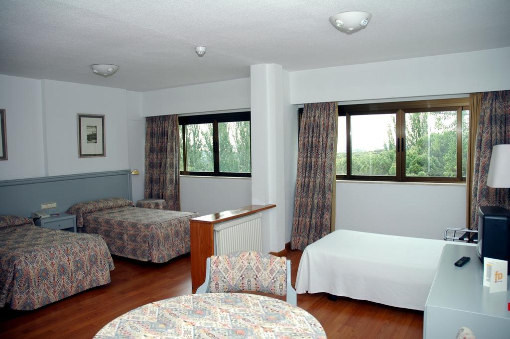 Hotel Escuela มาดริด ห้อง รูปภาพ